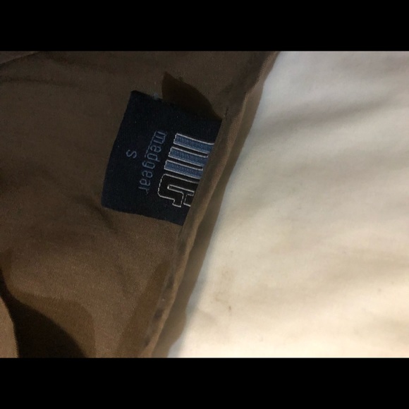 Scrub - Picture 3 of 4